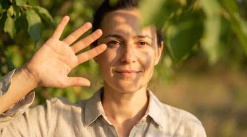 ontdek essentiële grenzen die mensen die moeite hebben met 'nee' zeggen, moeten stellen om beter voor zichzelf op te komen en hun welzijn te verbeteren.